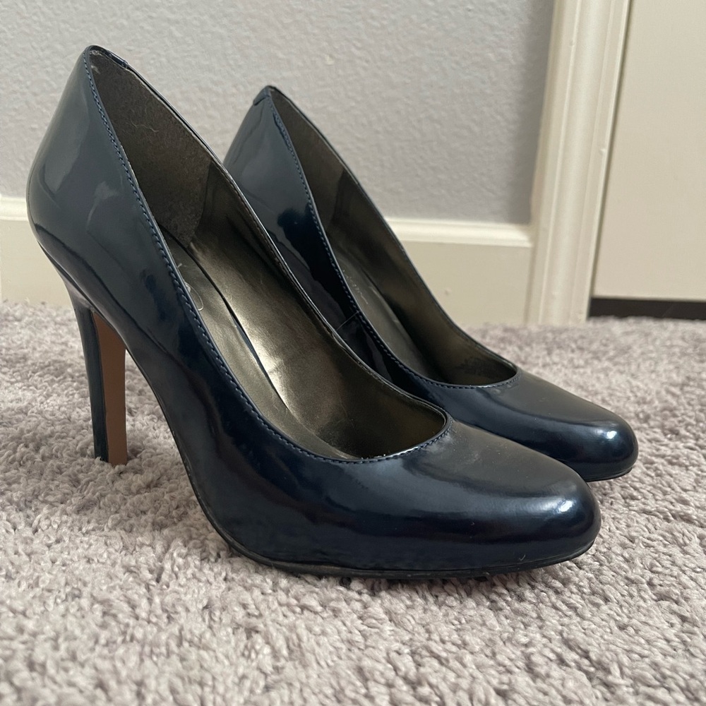 Elegant Jessica Simpson patent leather Navy Blue Heels